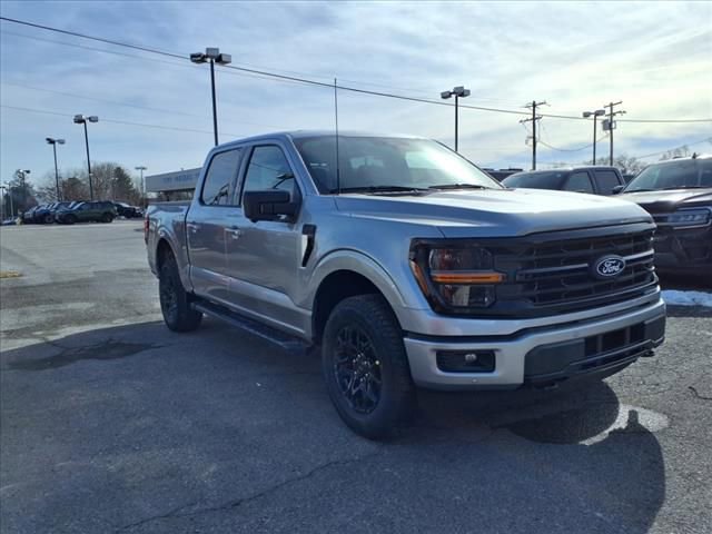 New 2025 Ford F150 XLT w/ Equipment Group 302A MID image 2