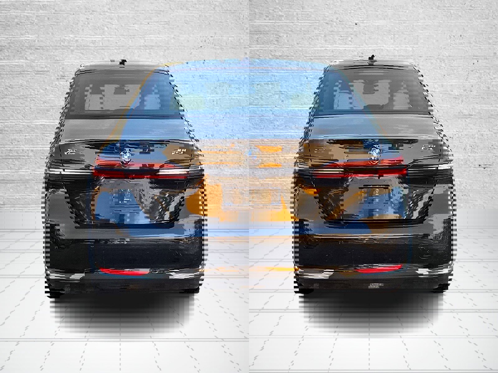 Used 2024 BMW 540i xDrive w/ Premium Package image 5