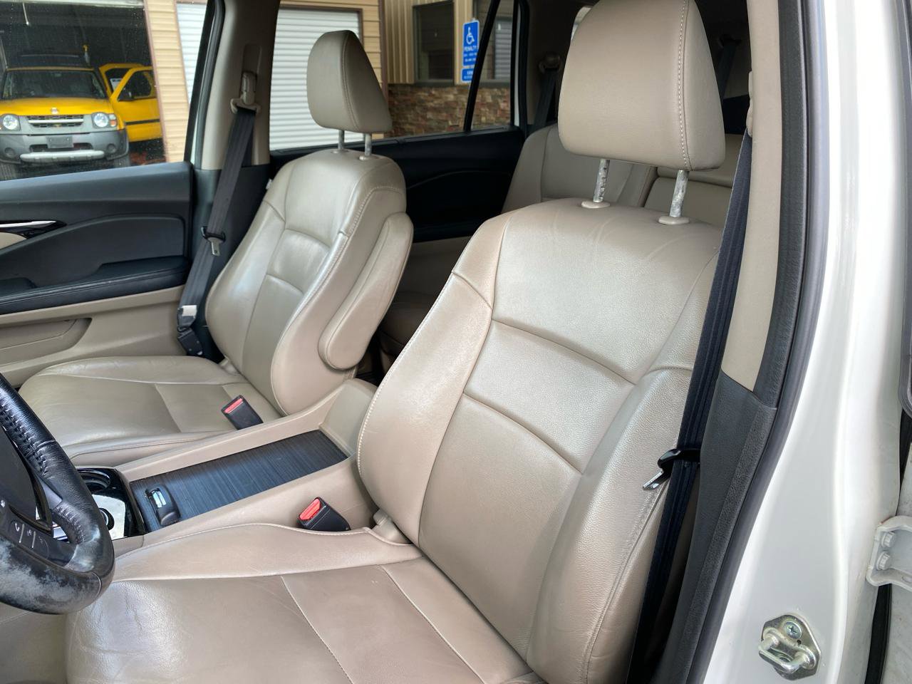 Used 2016 Honda Pilot Touring image 7