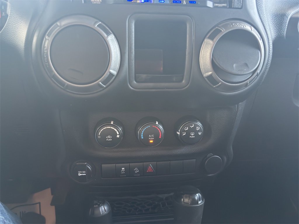 Used 2015 Jeep Wrangler Sport image 24