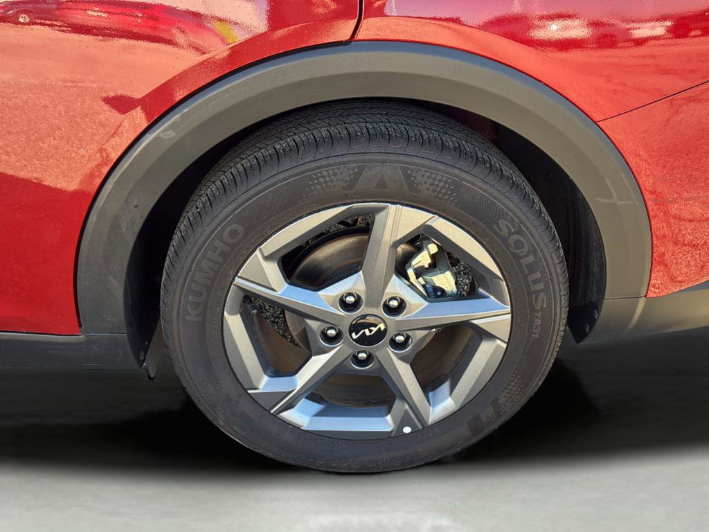 Certified 2025 Kia K4 image 38