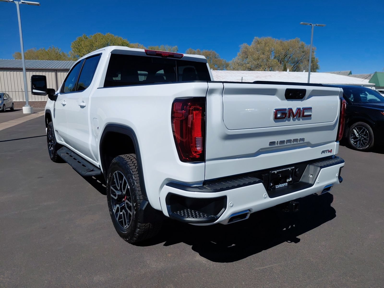 New 2026 GMC Sierra 1500 AT4 w/ AT4 Premium Package AWD/4WD image 10