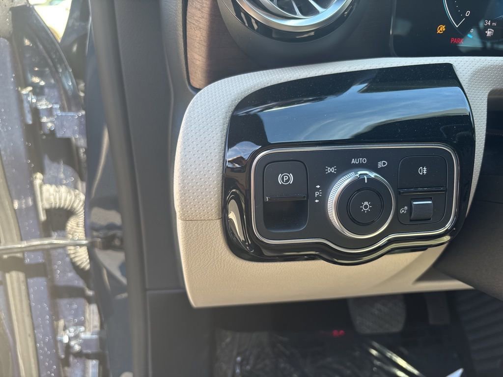 Used 2021 Mercedes-Benz CLA 250 CLA 250 image 45