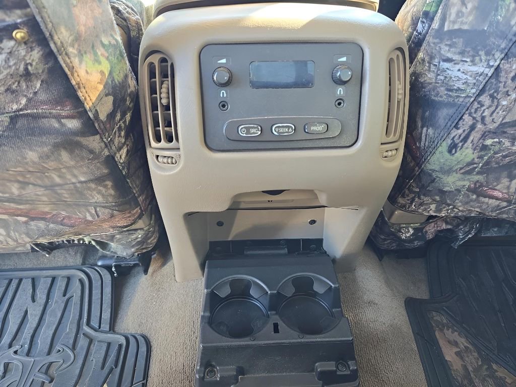 Used 2004 GMC Sierra 2500 SLT w/ Heavy-Duty Power Package image 27