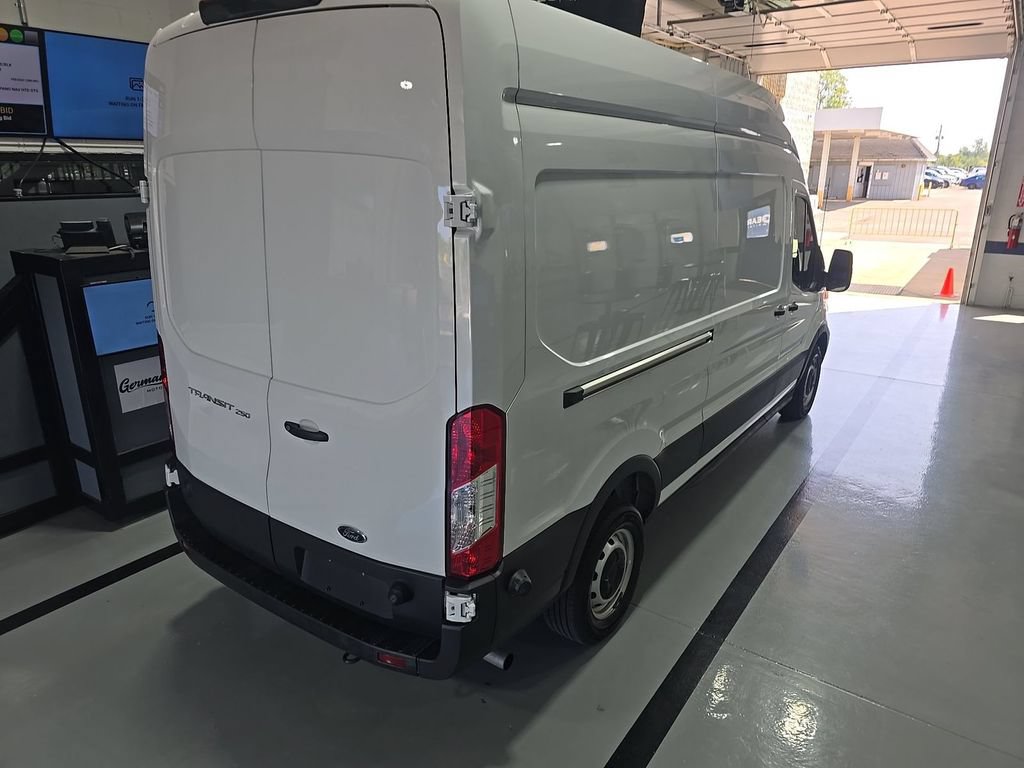 Used 2025 Ford Transit 250 148 High Roof w/ Load Area Protection Package RWD image 5