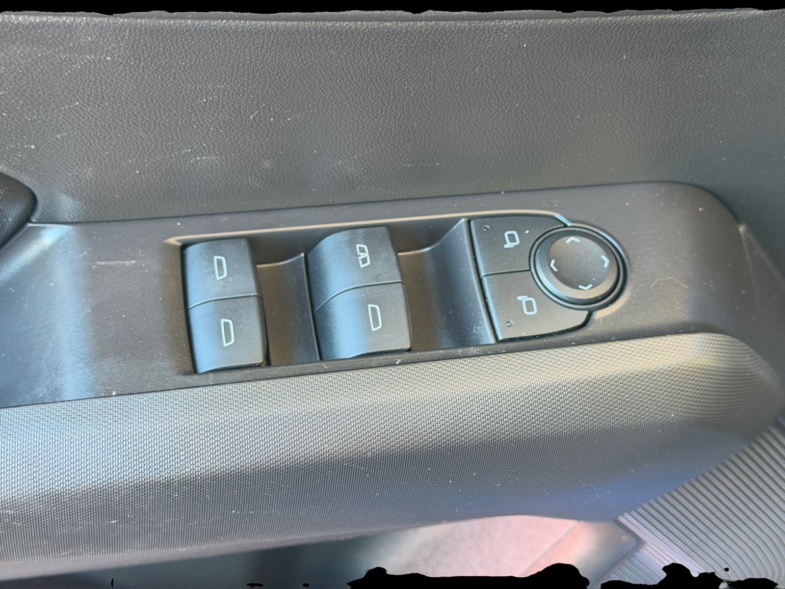 Used 2024 GMC Canyon Elevation w/ Convenience Package RWD image 11
