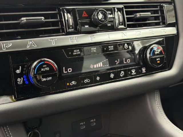New 2026 Nissan Pathfinder Platinum AWD/4WD image 36