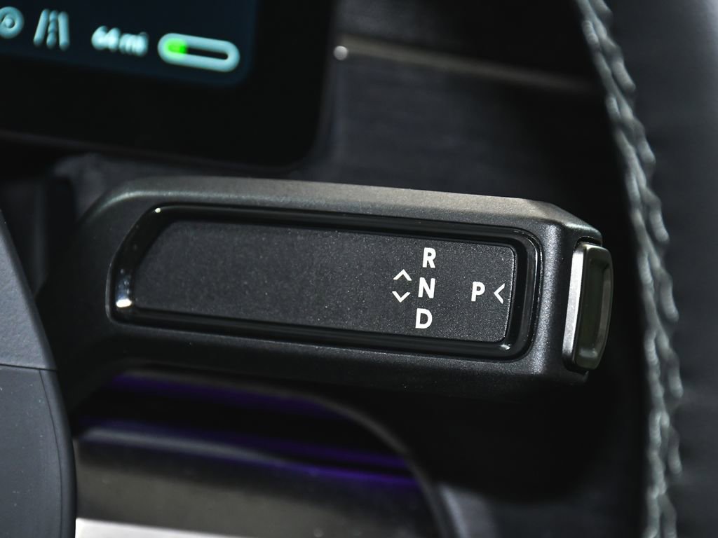 Used 2025 Rivian R1S Adventure image 31