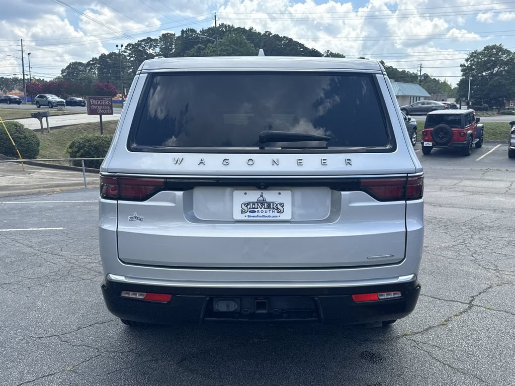 Used 2022 Jeep Wagoneer Series II RWD image 6