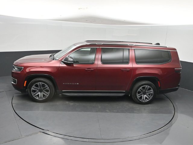 Used 2024 Jeep Wagoneer L Series II w/ Flexible Seating Group RWD image 47
