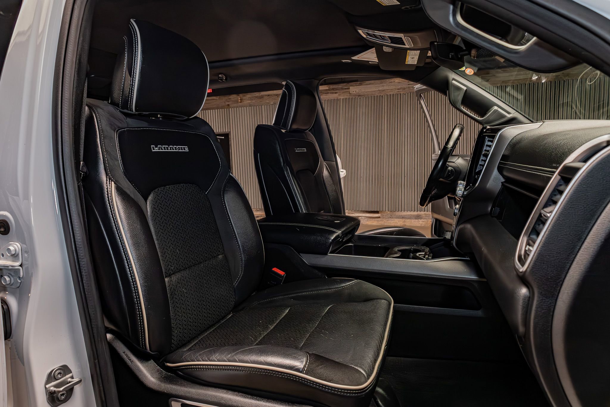 Used 2021 RAM 1500 Laramie image 27