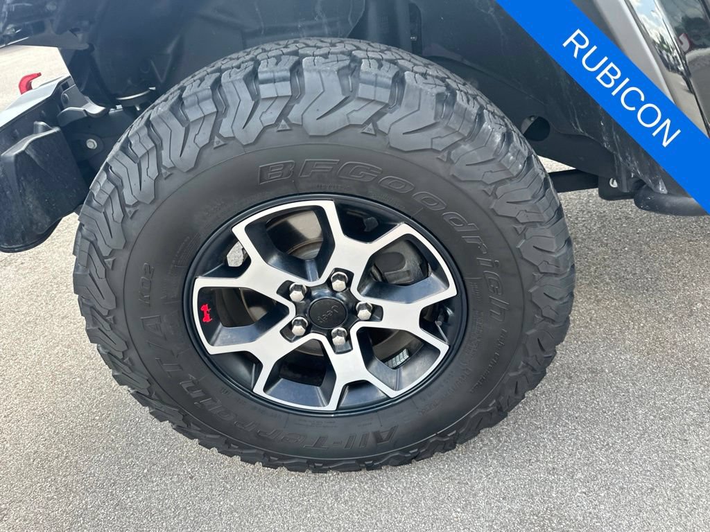 Used 2023 Jeep Wrangler Unlimited Rubicon w/ Cold Weather Group AWD/4WD image 34