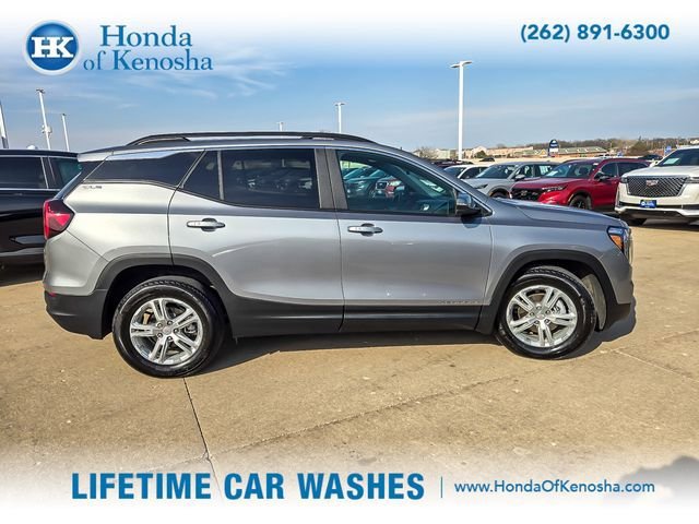 Used 2023 GMC Terrain SLE w/ Driver Convenience Package image 6