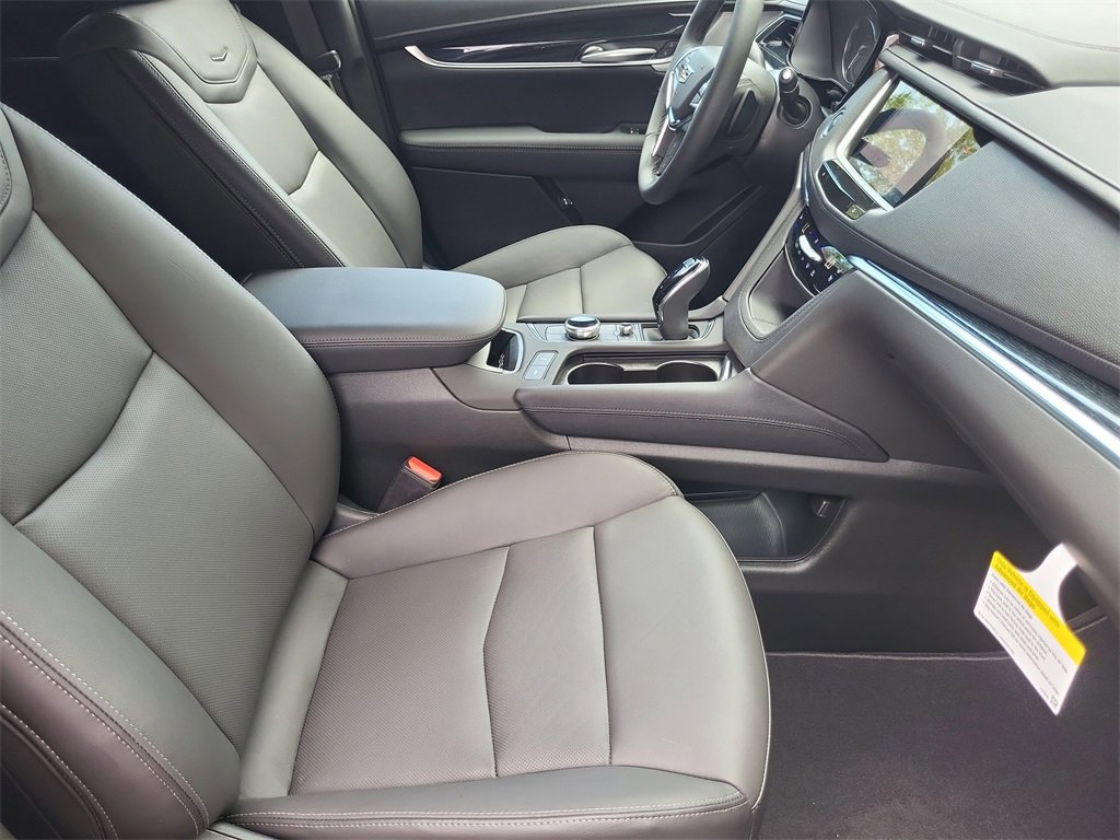 New 2025 Cadillac XT5 Premium Luxury image 14