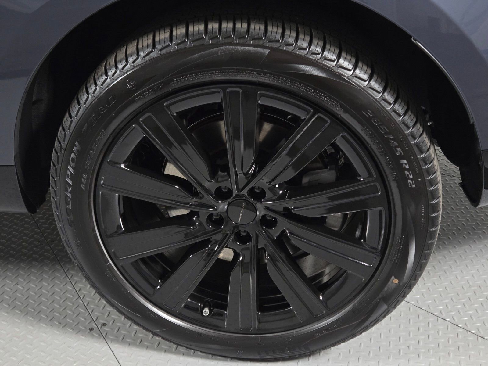 New 2026 Land Rover Range Rover SE image 10