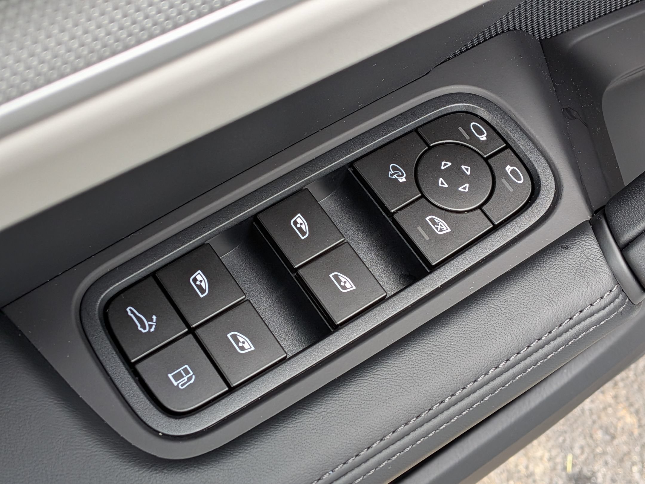 New 2026 Porsche Cayenne S AWD/4WD image 25