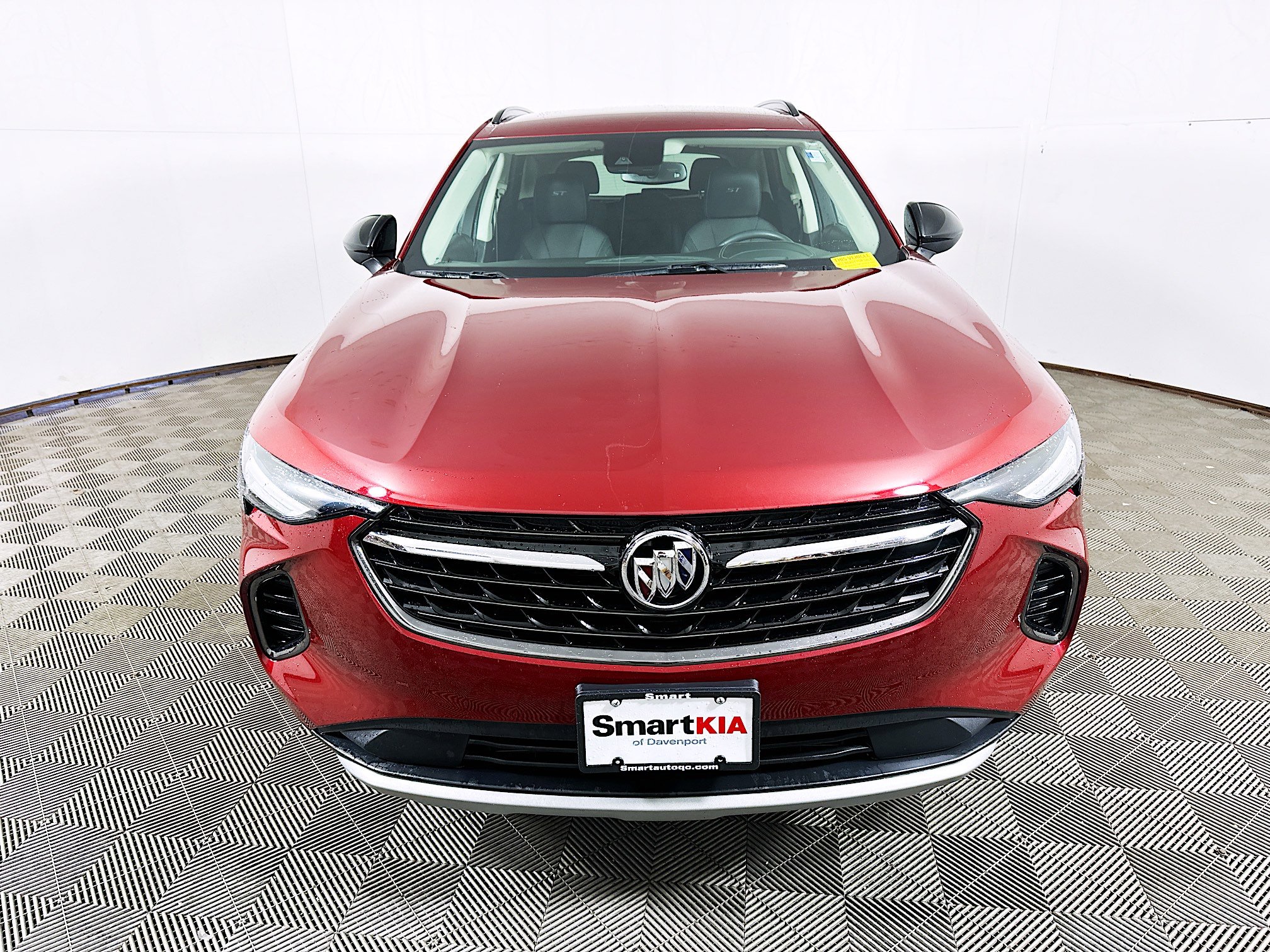Used 2023 Buick Envision Preferred w/ Sport Touring Package AWD/4WD image 2