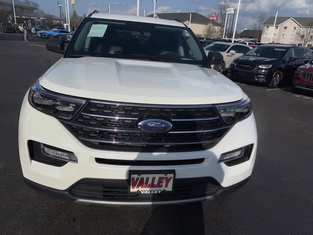 Used 2021 Ford Explorer XLT w/ Equipment Group 202A image 6