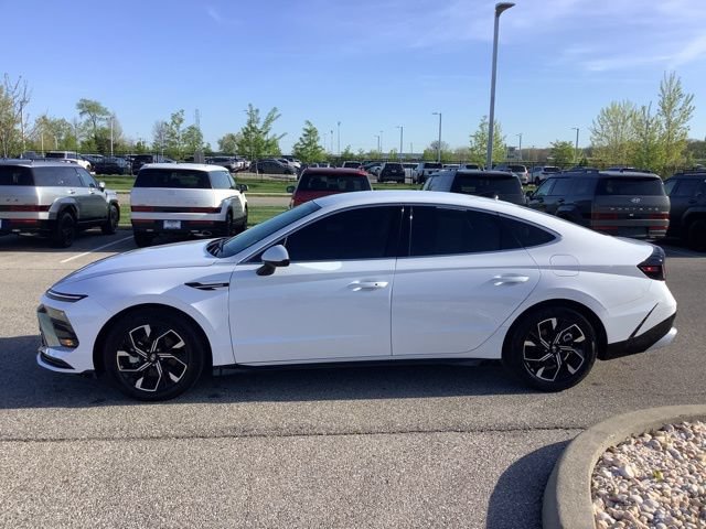 Certified 2025 Hyundai Sonata SEL AWD/4WD image 3