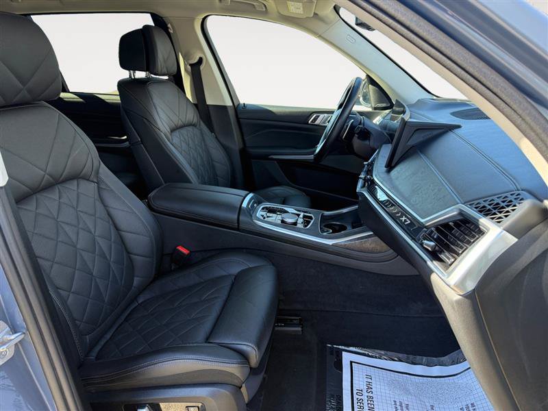 Used 2024 BMW X7 xDrive40i AWD/4WD image 17