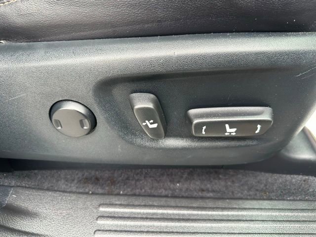 Used 2016 Lexus GX 460 Luxury w/ Preferred Accessory Package image 17