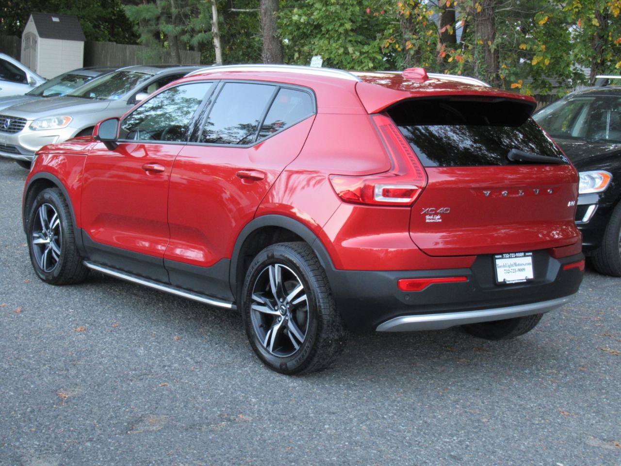 Used 2023 Volvo XC40 B5 Core AWD/4WD image 3