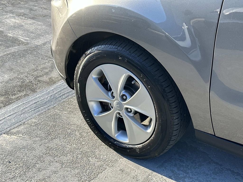 Used 2016 Kia Soul w/ Option Group 020 image 30