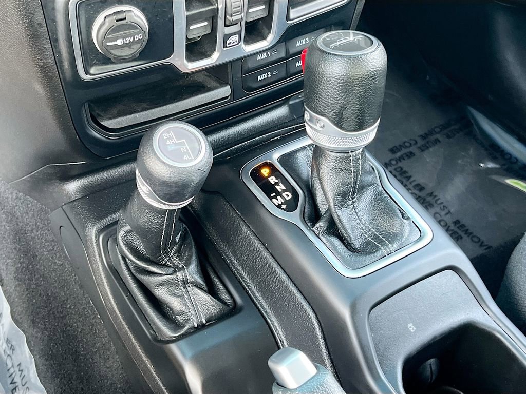 Used 2024 Jeep Gladiator Sport AWD/4WD image 17