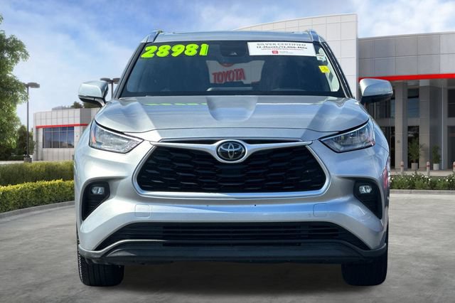 Certified 2020 Toyota Highlander XLE FWD image 11