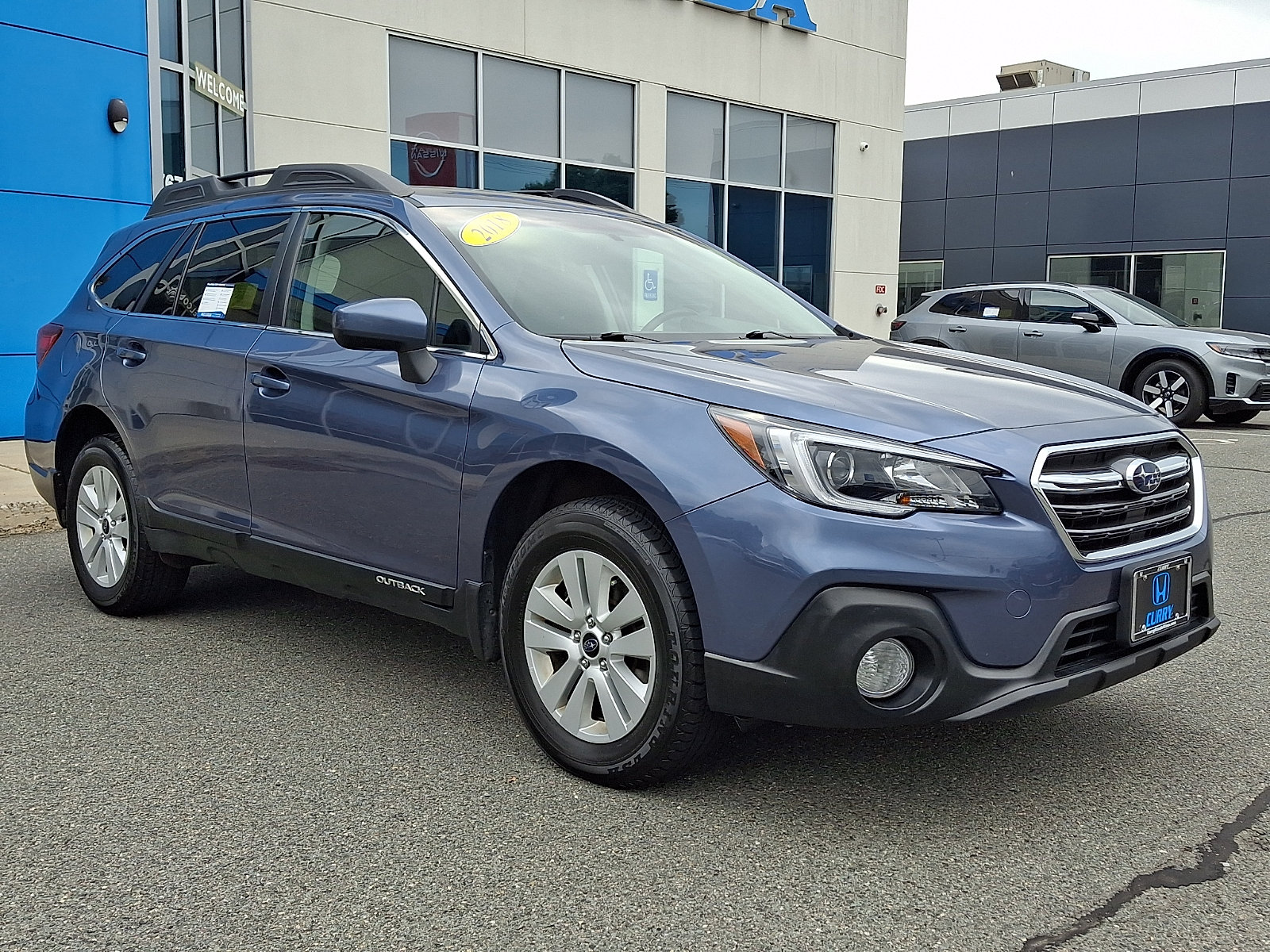 Used 2018 Subaru Outback 2.5i Premium AWD/4WD image 3