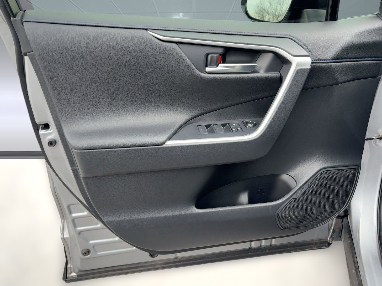 Used 2021 Toyota RAV4 XSE image 21