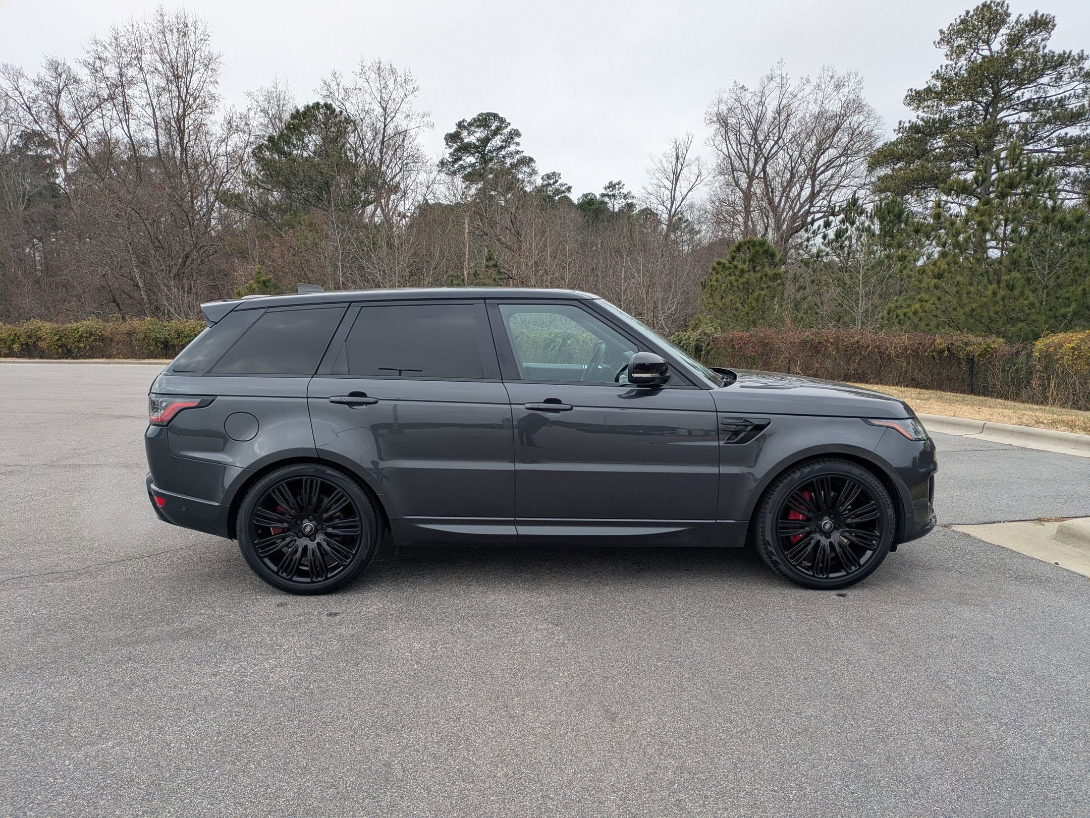 Used 2020 Land Rover Range Rover Sport HSE Dynamic image 4