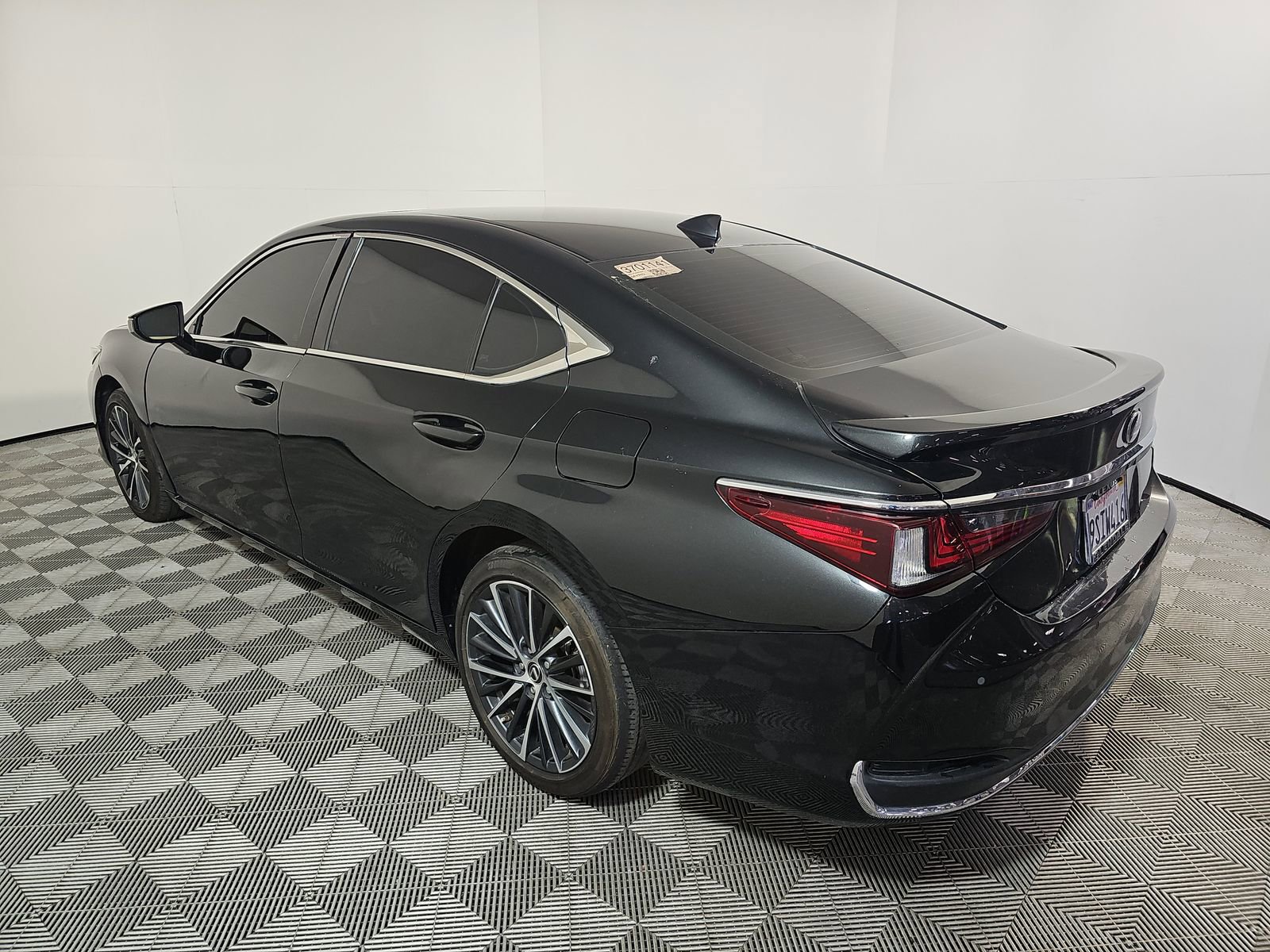 Used 2023 Lexus ES 300h w/ Premium Package FWD image 10
