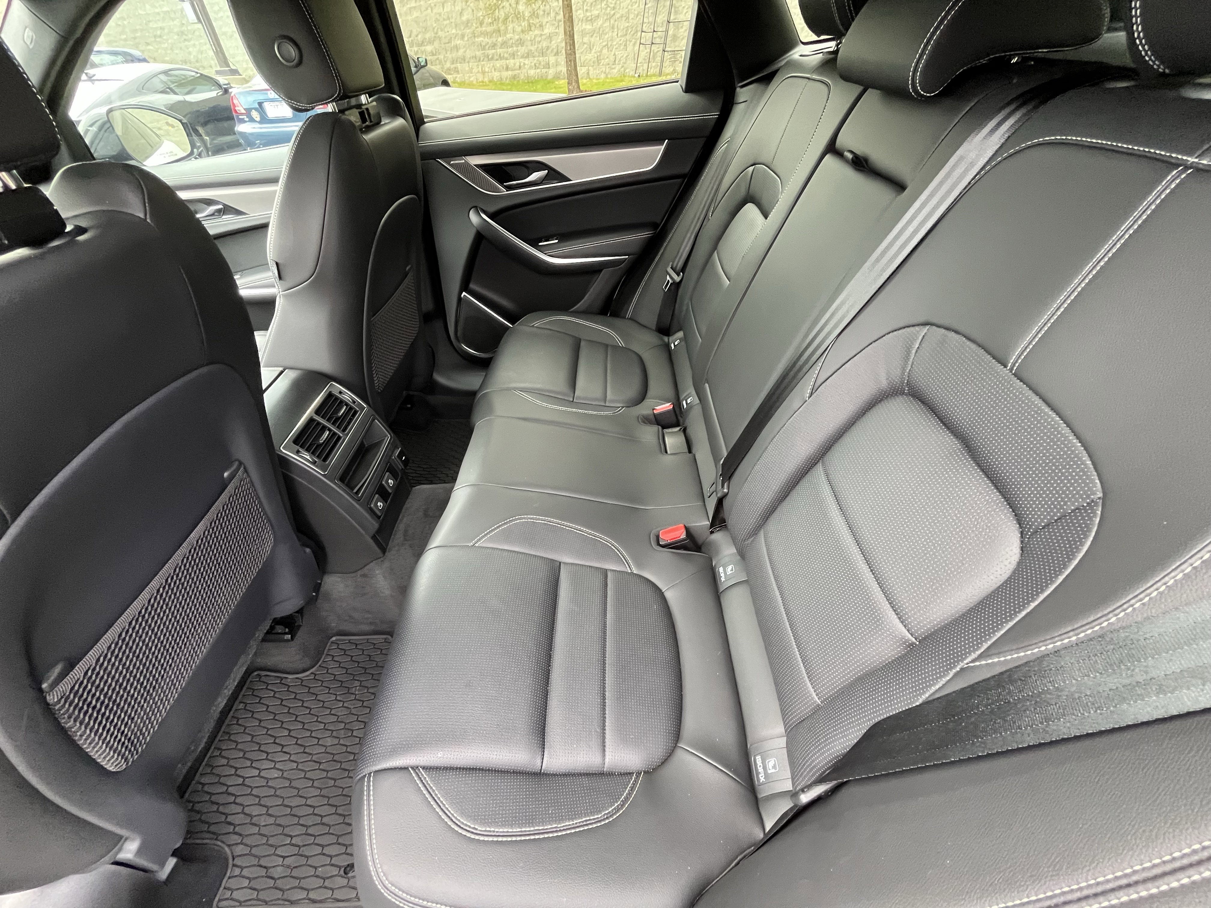 Certified 2025 Jaguar F-PACE R-Dynamic S AWD/4WD image 31