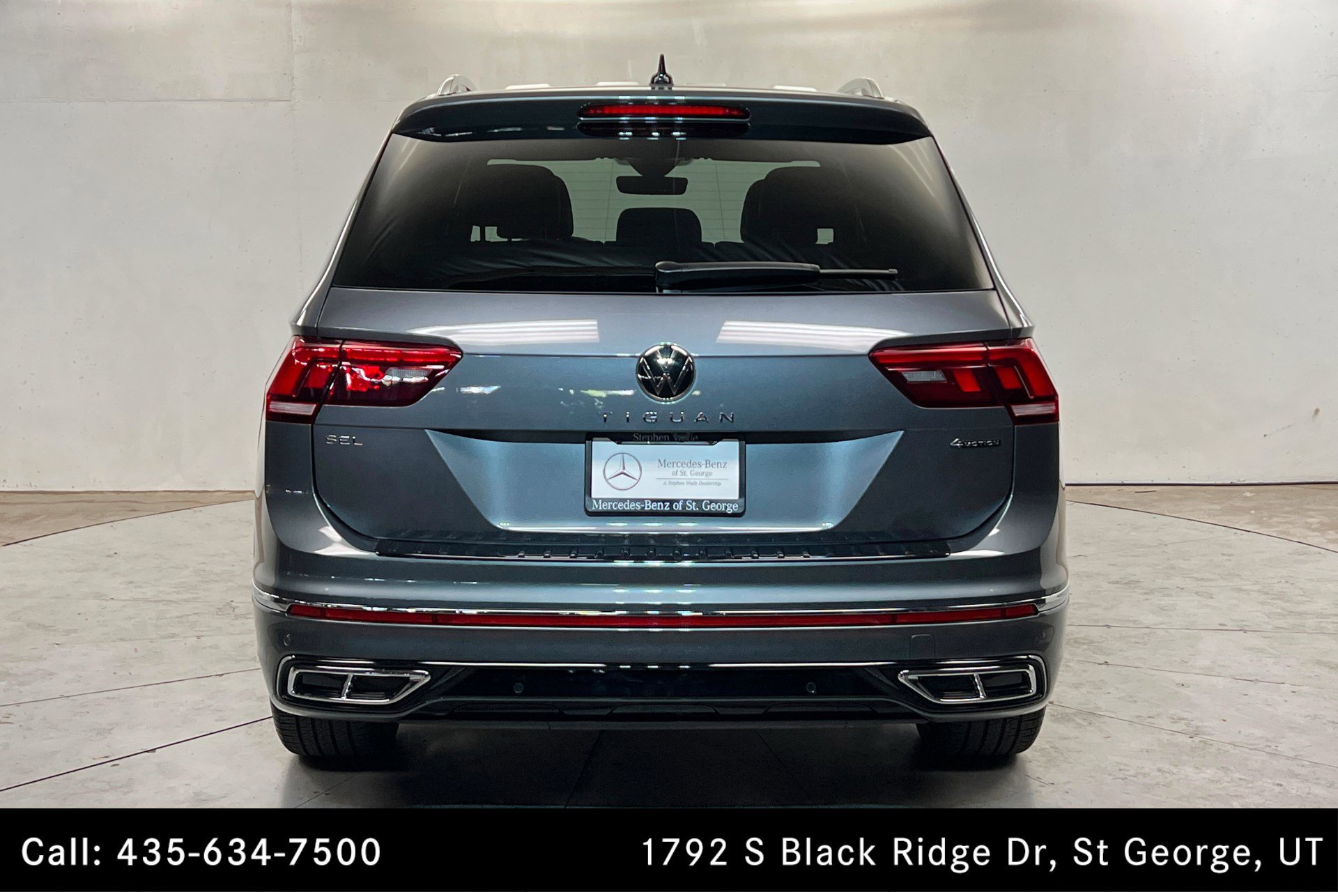 Used 2024 Volkswagen Tiguan SEL R-Line image 4