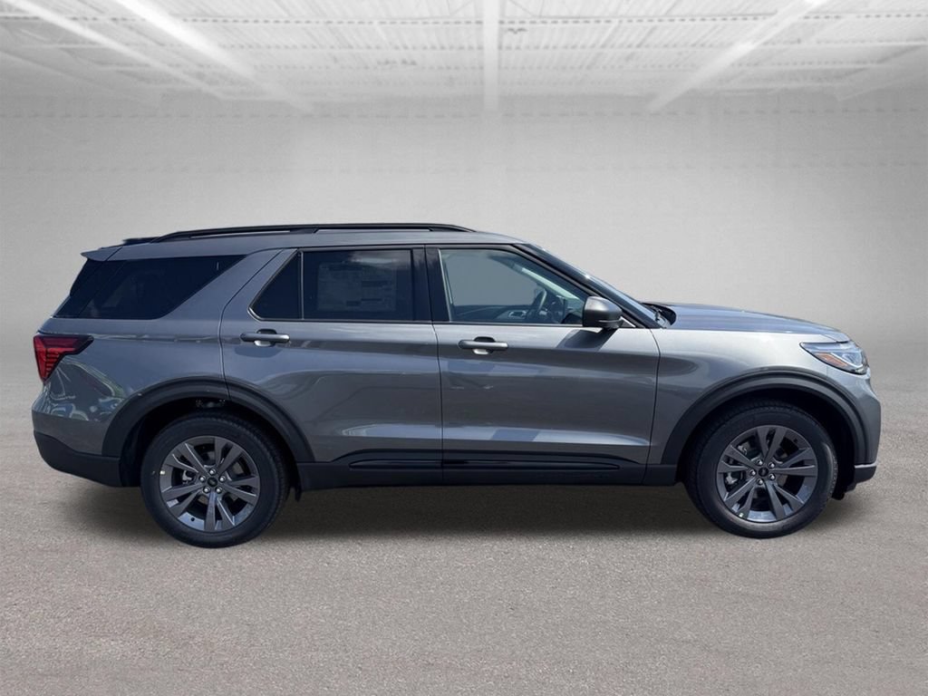 New 2026 Ford Explorer Active w/ Active Comfort Package AWD/4WD image 2