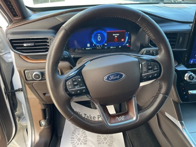 Used 2022 Ford Explorer King Ranch w/ Premium Technology Package image 24