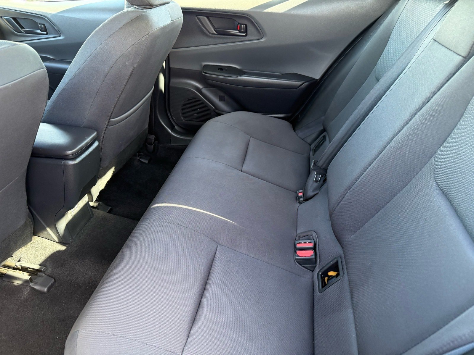 Used 2024 Toyota Prius LE FWD image 26