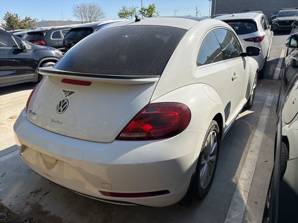 Used 2019 Volkswagen Beetle 2.0T SE image 3