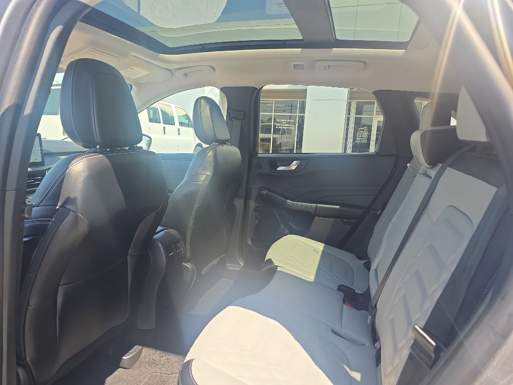 Used 2024 Ford Escape SE w/ PHEV Premium Package FWD image 12