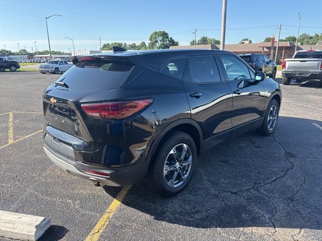 Used 2025 Chevrolet Blazer LT AWD/4WD image 7