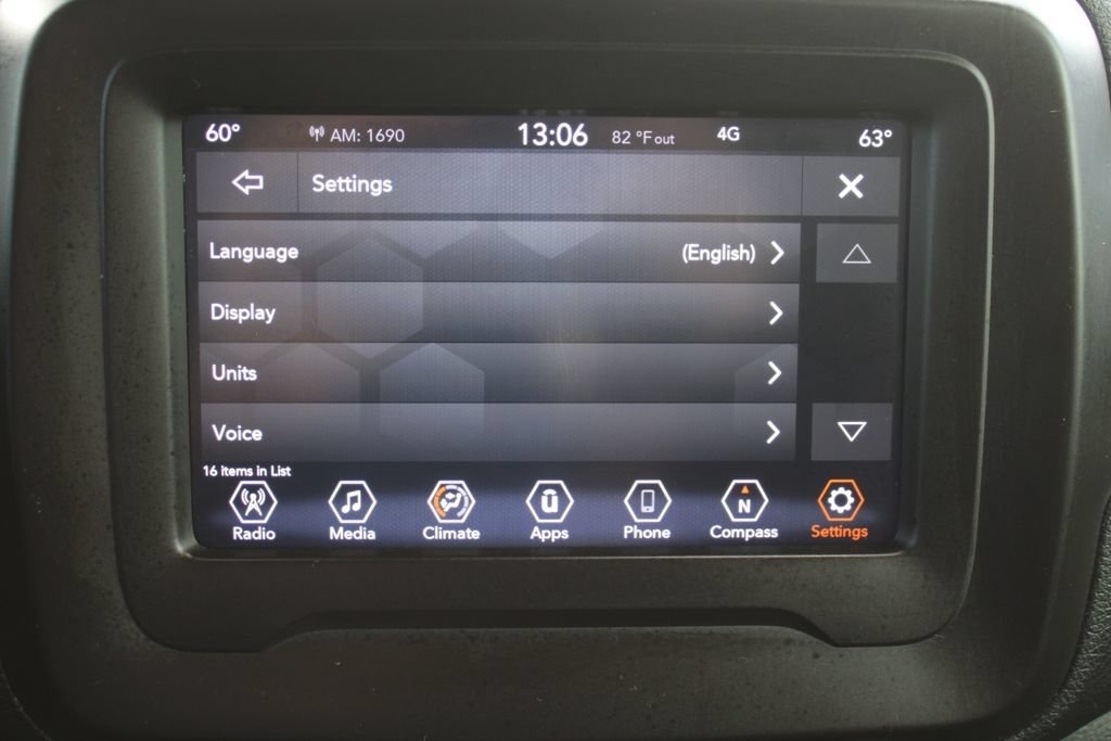 Used 2021 Jeep Renegade Latitude FWD image 45