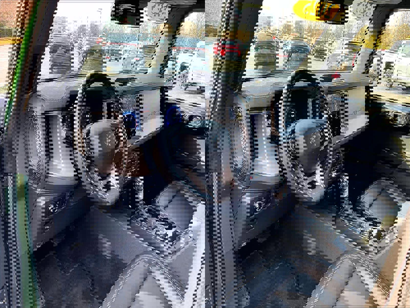 Used 2025 Ford Bronco Outer Banks image 8