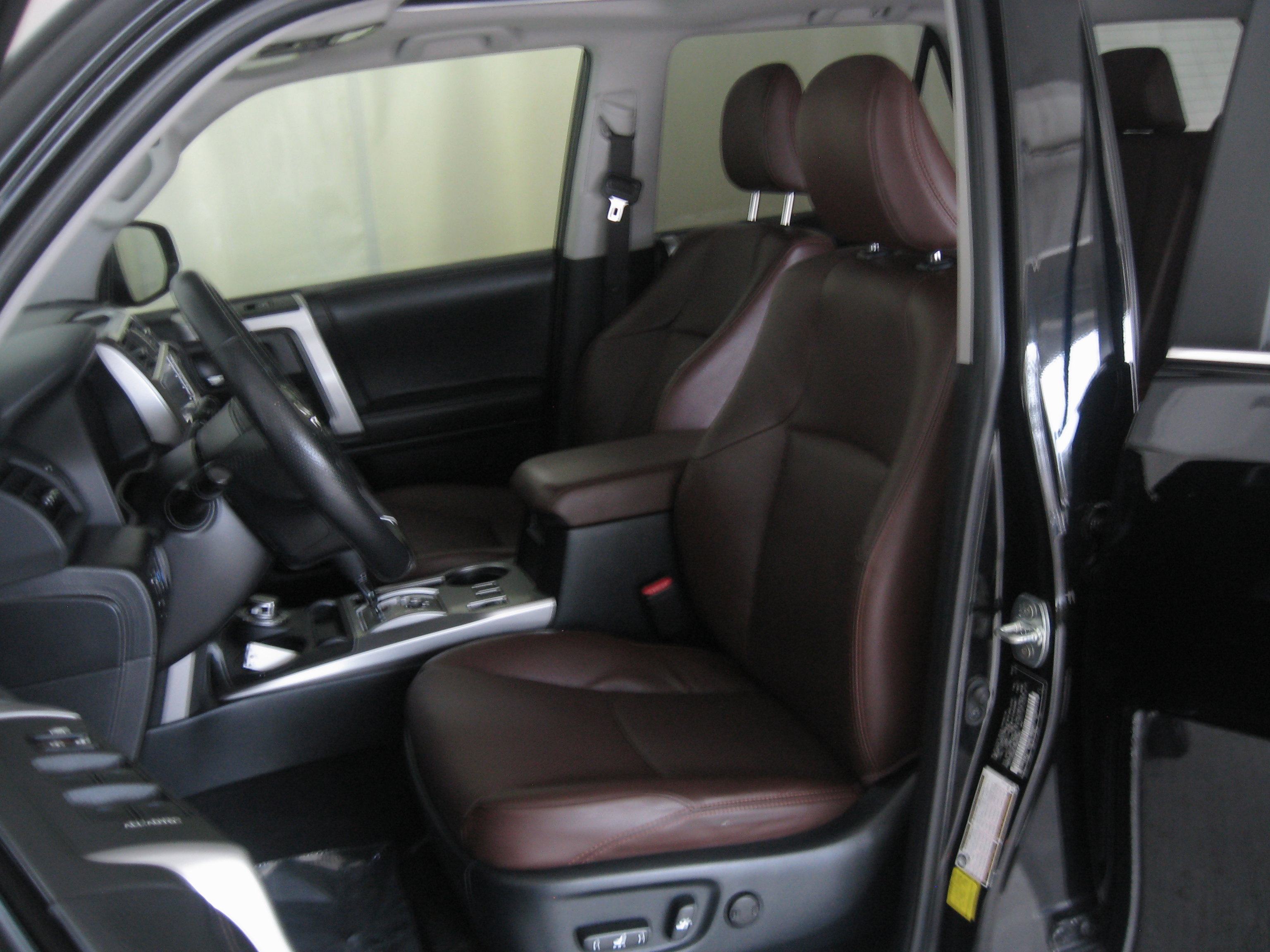 Used 2024 Toyota 4Runner Limited image 9
