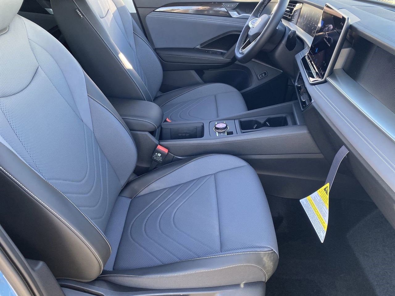 New 2026 Volkswagen Tiguan SE image 8