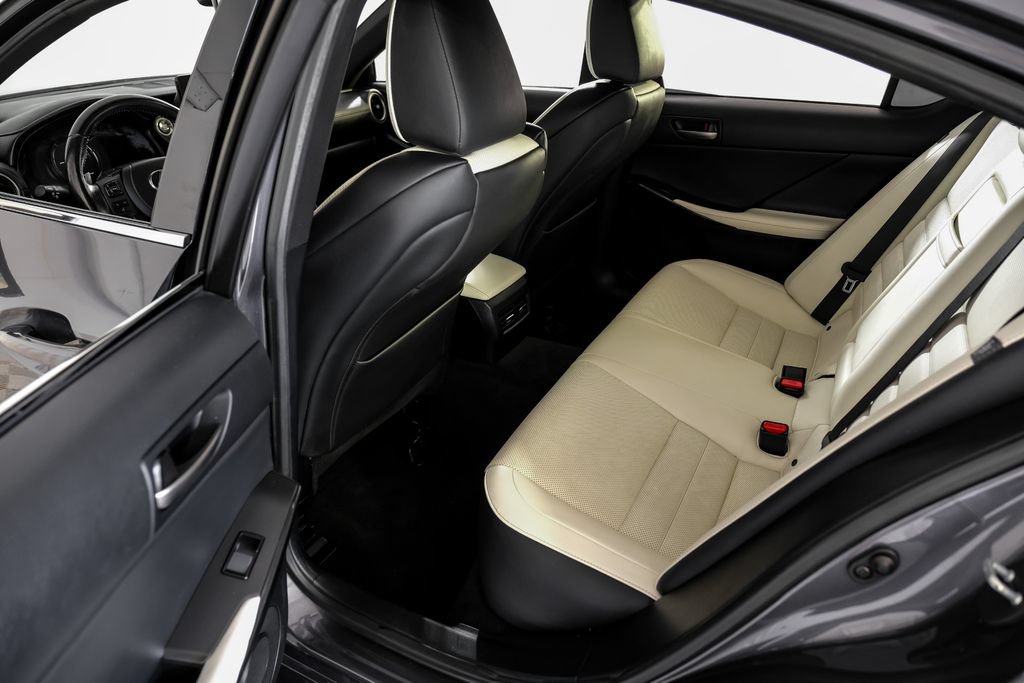 Used 2022 Lexus IS 350 F Sport RWD image 44