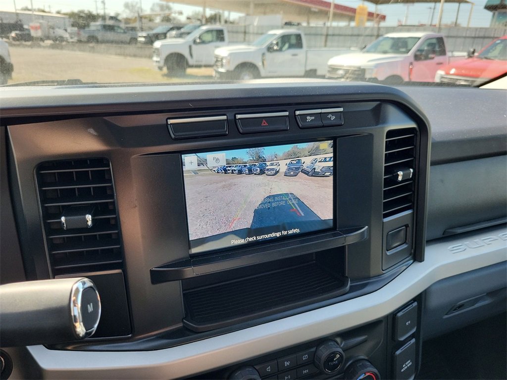 Used 2024 Ford F350 XLT w/ FX4 Off-Road Package image 22