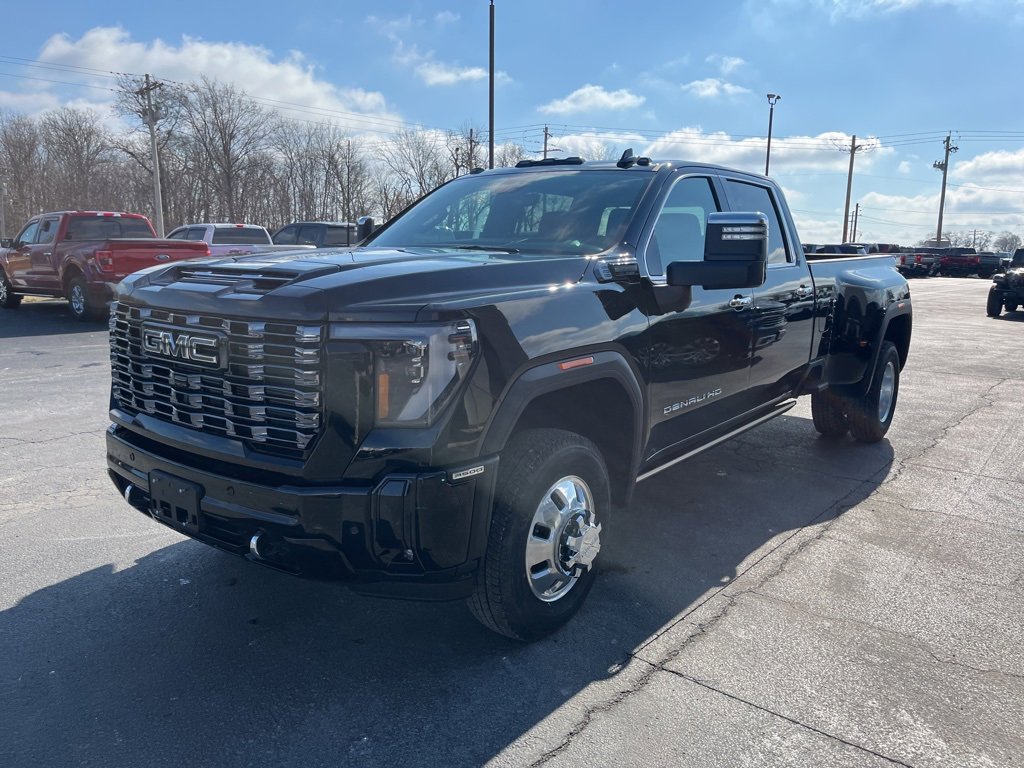 New 2025 GMC Sierra 3500 Denali Ultimate image 4
