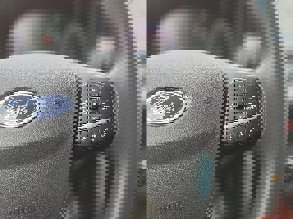 Used 2022 Ford Maverick XLT image 16