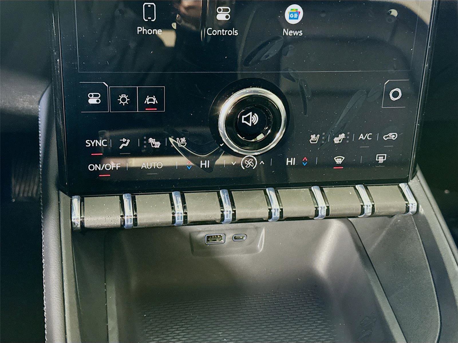 New 2026 GMC Terrain Elevation w/ Elevation Premium Package AWD/4WD image 11